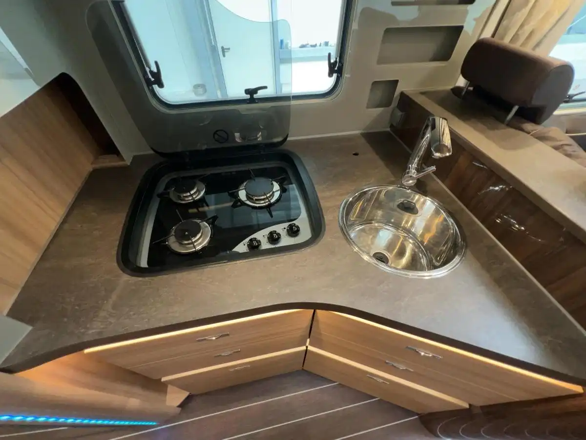  Knaus Sun I 900 LX - Ansicht 16